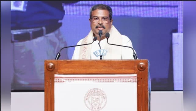 Dharmendra Pradhan Urges Odisha Youths To Become Entrepreneurs At Ravenshaw Convocation