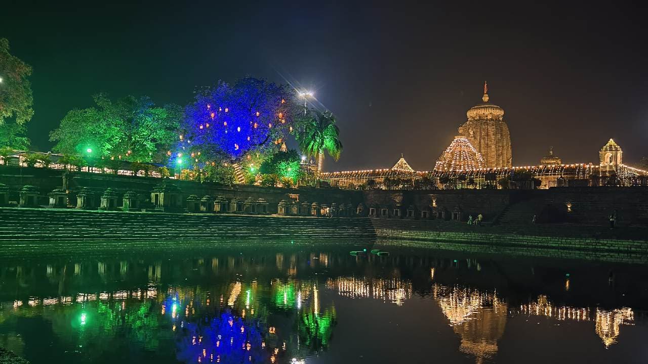 Maha Shivaratri: Shiva Temples In Odisha See A Huge Crowd 