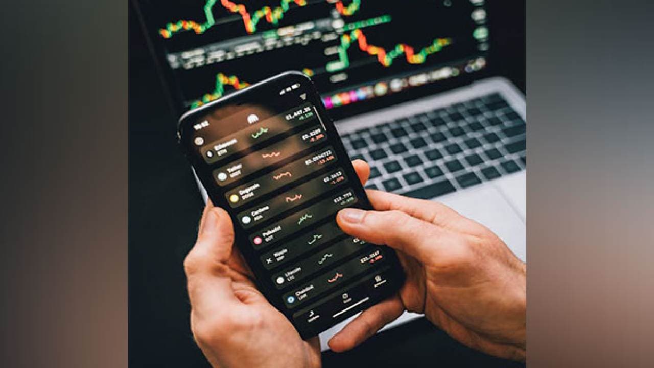 Bullish Sentiment Reigns As Stock Market Soars At Opening Bell, Sensex-Nifty Gain Momentum