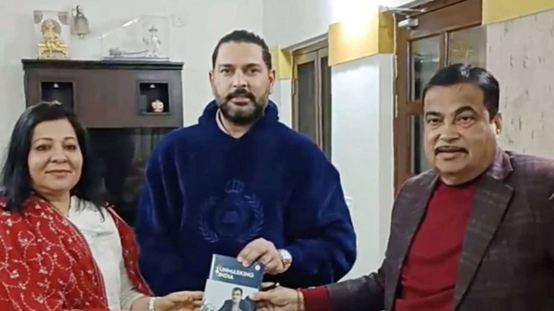Lok Sabha polls: Yuvraj Singh denies media reports of him contesting from Gurdaspur