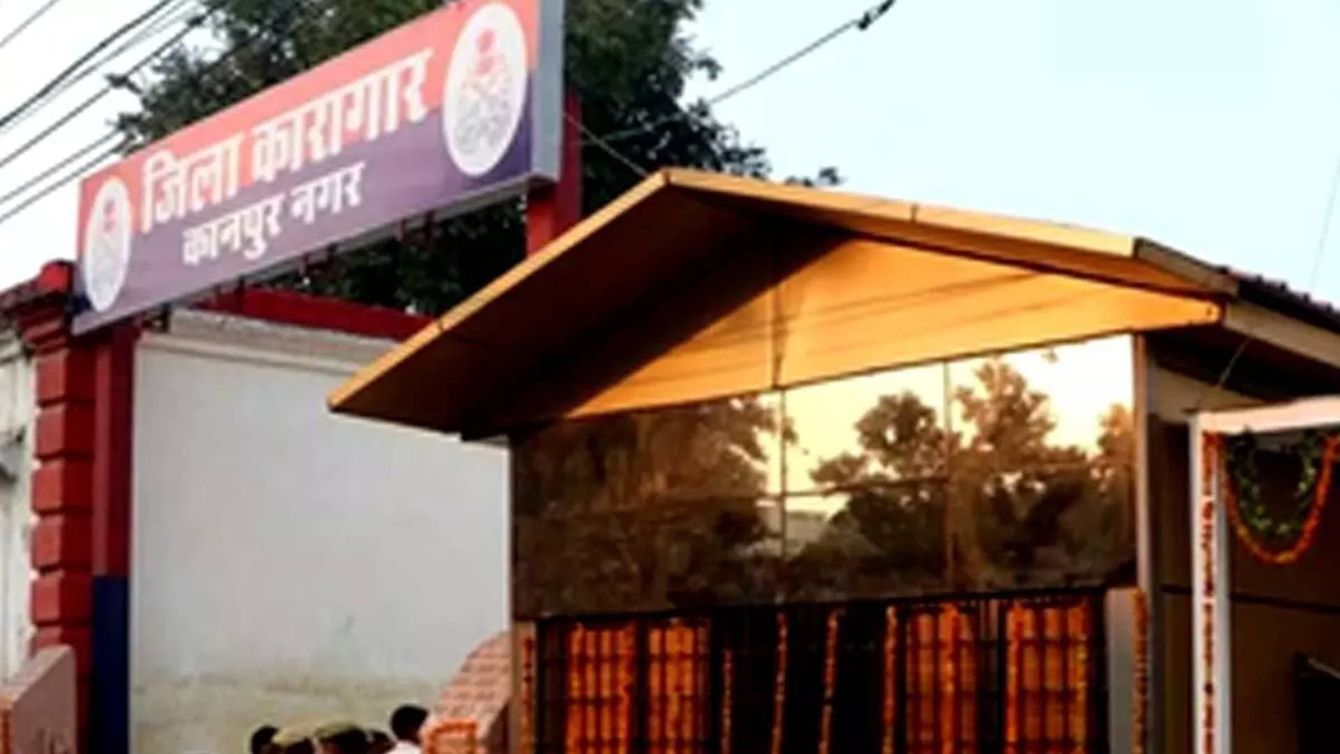 An Outlet That Sells ‘Jail Ka Khana’ In Kanpur