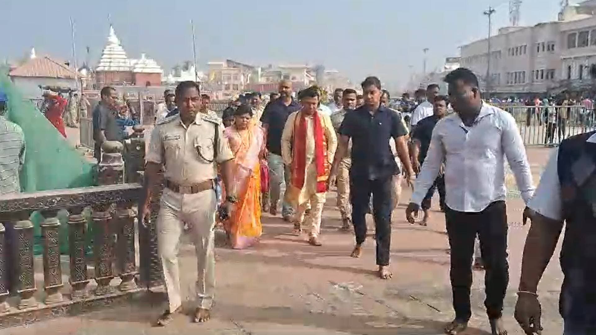 Goa CM Visits Puri, Seeks Darshan Of Lord Jagannath With Family 