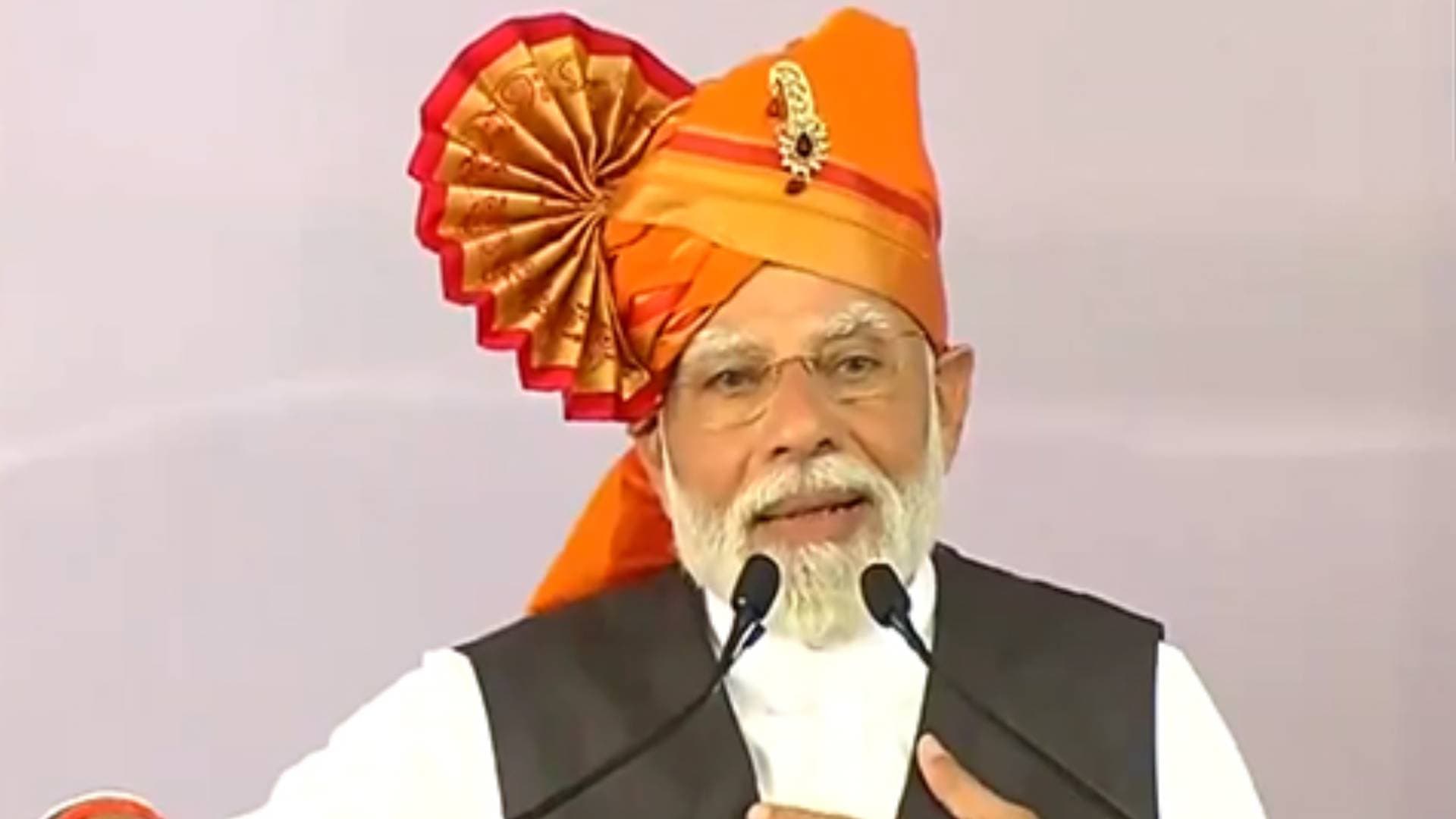 "I Wish, I Too Had...": PM Modi Gets Emotional As PMAY-Urban Housing Scheme Inaugurated In Solapur