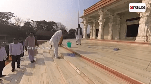 Dharmendra Pradhan Takes Part In ‘Swachhata Abhiyan’ In Angul, Cleans Jagannath Temple Premises
