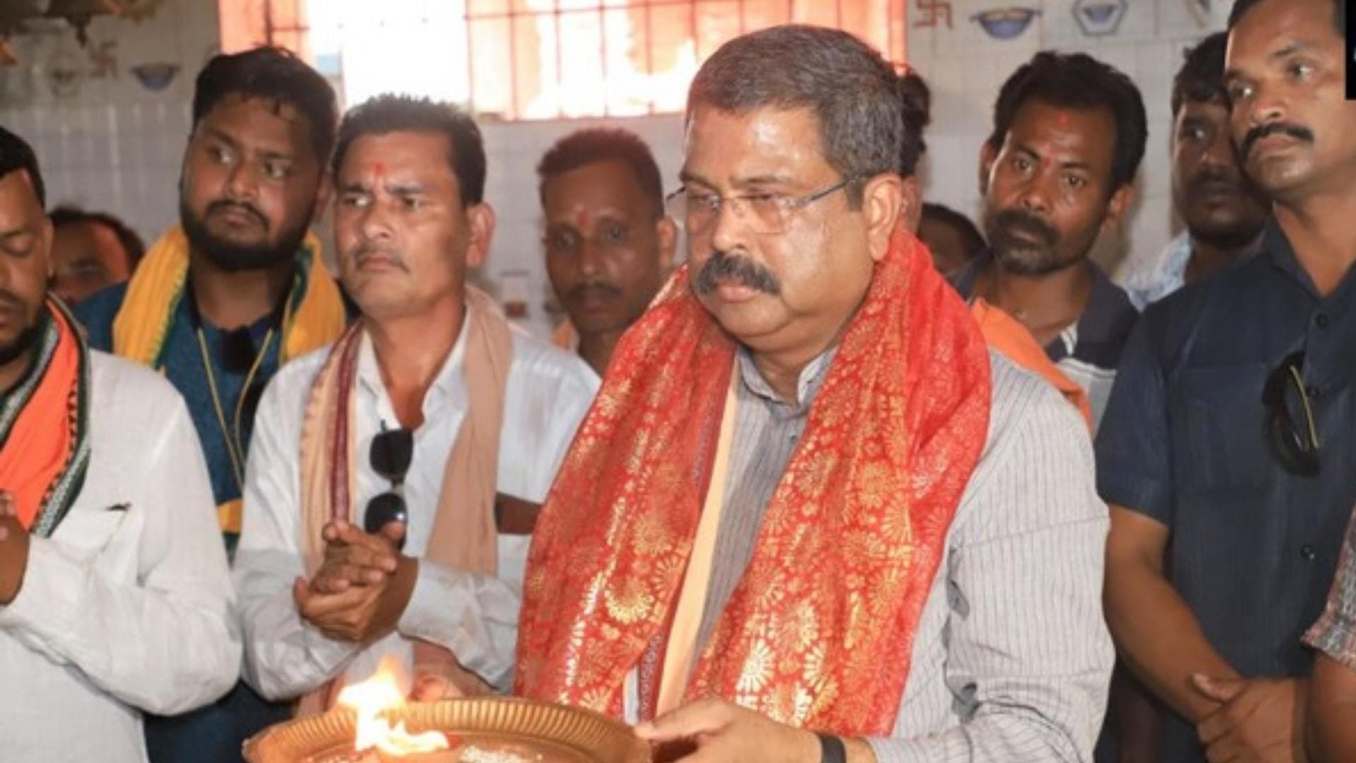 Union Minister Dharmendra Pradhan Offers Prayers At Maa Dakhinakali Temple