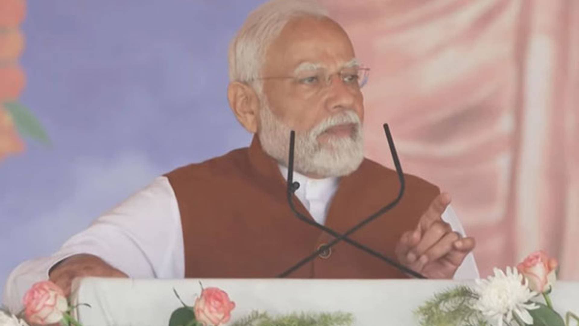 PM Modi takes on INDI alliance, says 'they work for 'Parivar' not poor'