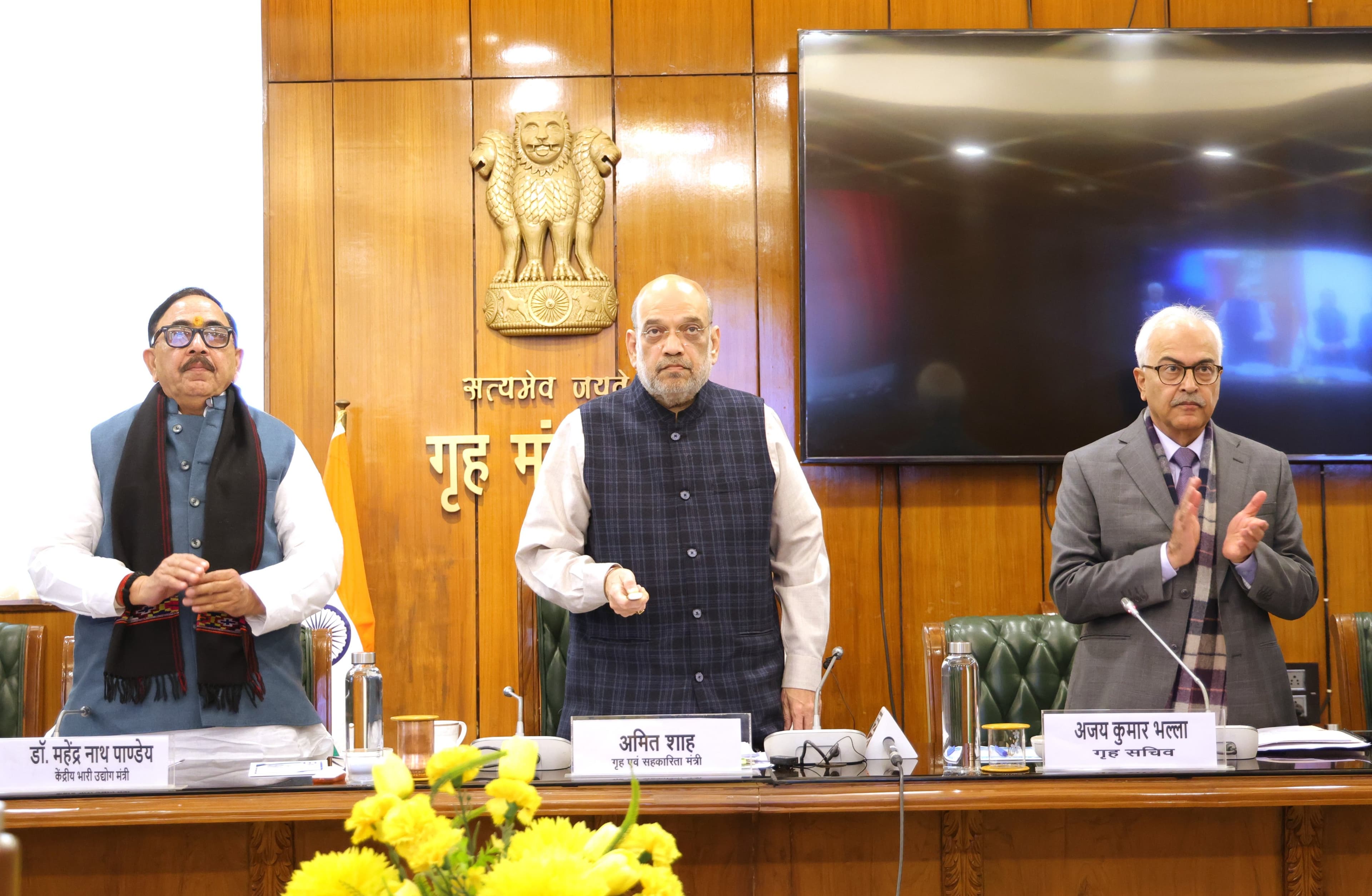 Amit Shah Launches e-Bus Service In J-K, Distributes Over 1,000 Appointment Letters