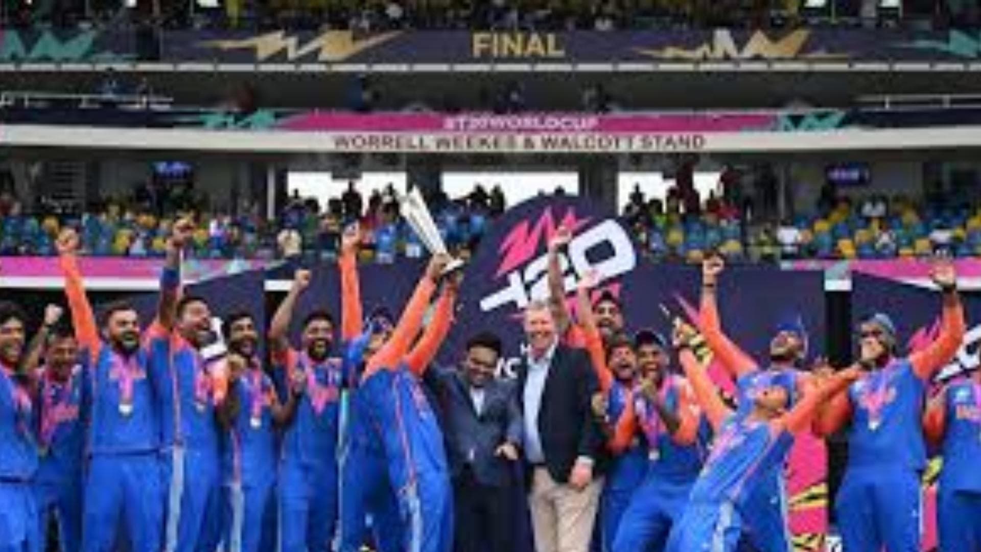 Team India victory Parade: Mumbai police urge people to use public transport to avoid traffic