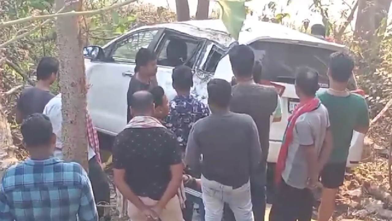 Cannabis Carrying Car Overturns In Koraput