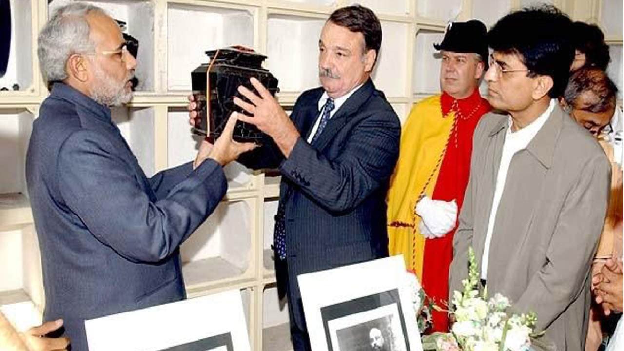 PM Modi pays tributes to Shyamji Krishna Varma on his death anniversary
