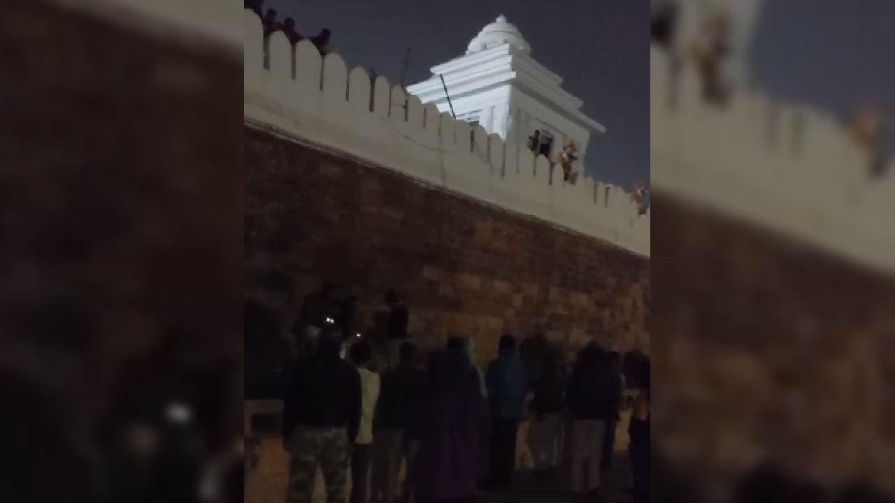 Man Injured After Falling From Meghanad Wall In Puri Shrimandir