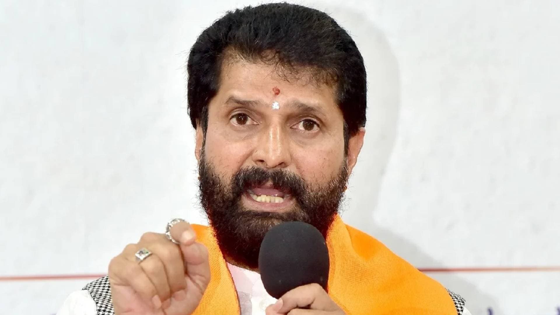 K'taka BJP demands probe into 'threat' to burn down train returning from Ayodhya