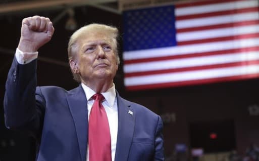 Donald Trump Promises Green Cards To Foreign Students On Graduation