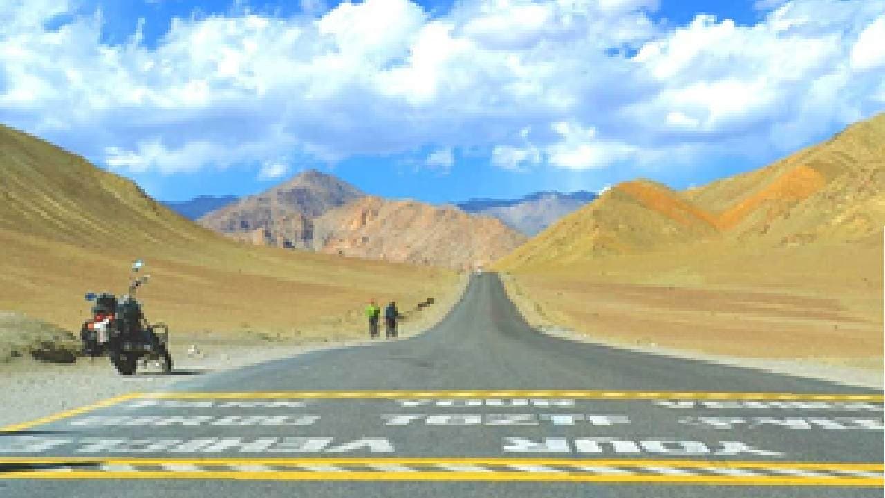 Traffic Restored On Srinagar-Leh Highway After 12 Days