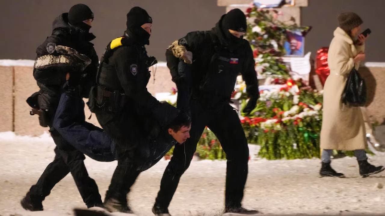 Russian Opposition Leader Navalny's Team Confirms His Death, Demands Return Of Body