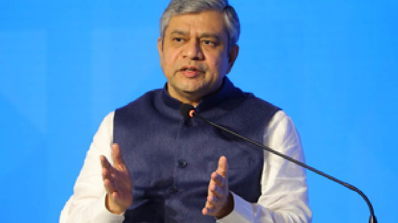 India will be fabricating 300 crore semiconductor chips in a year: IT Minister
