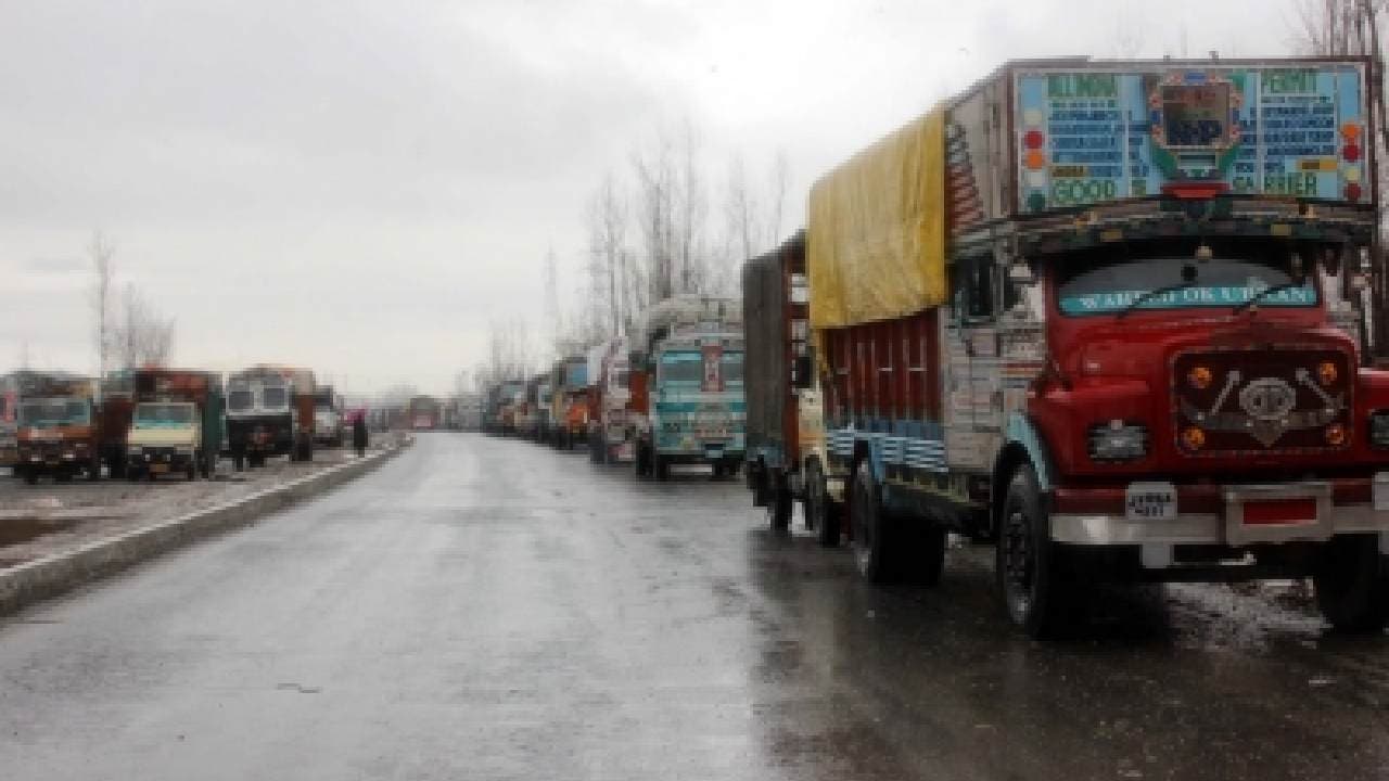 One-way Traffic Allowed On Srinagar-Jammu National Highway