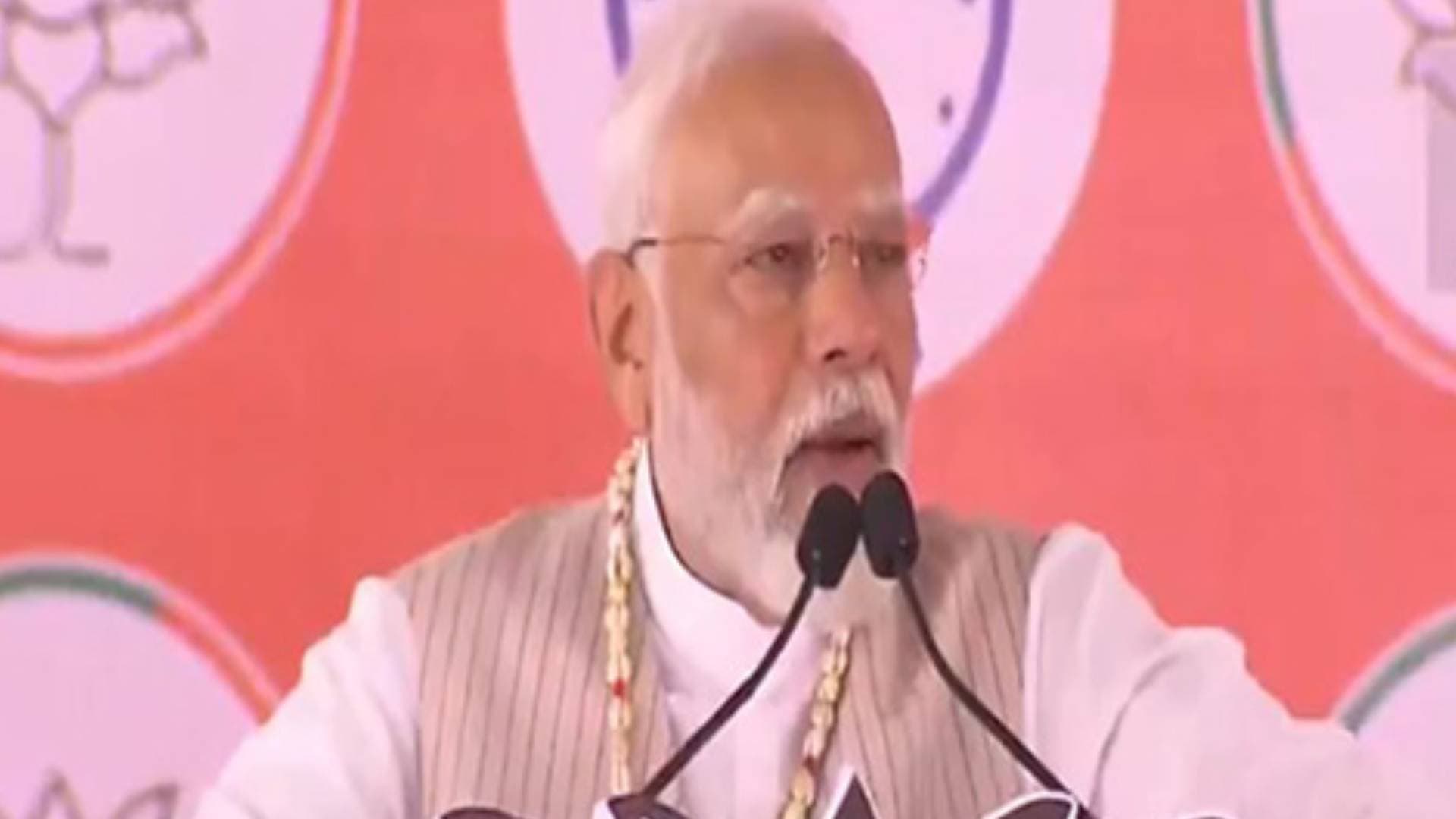 "Fake videos being sold in 'Mohabbat ki dukaan'...": PM Modi attacks Opposition