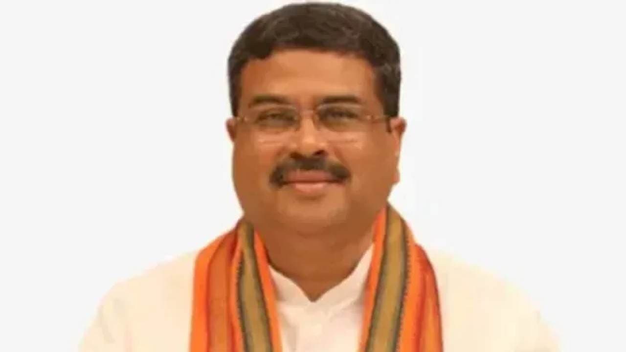 Union Minister Dharmendra Pradhan Offers Garland To Babasaheb Ambedkar On His Jayanti 