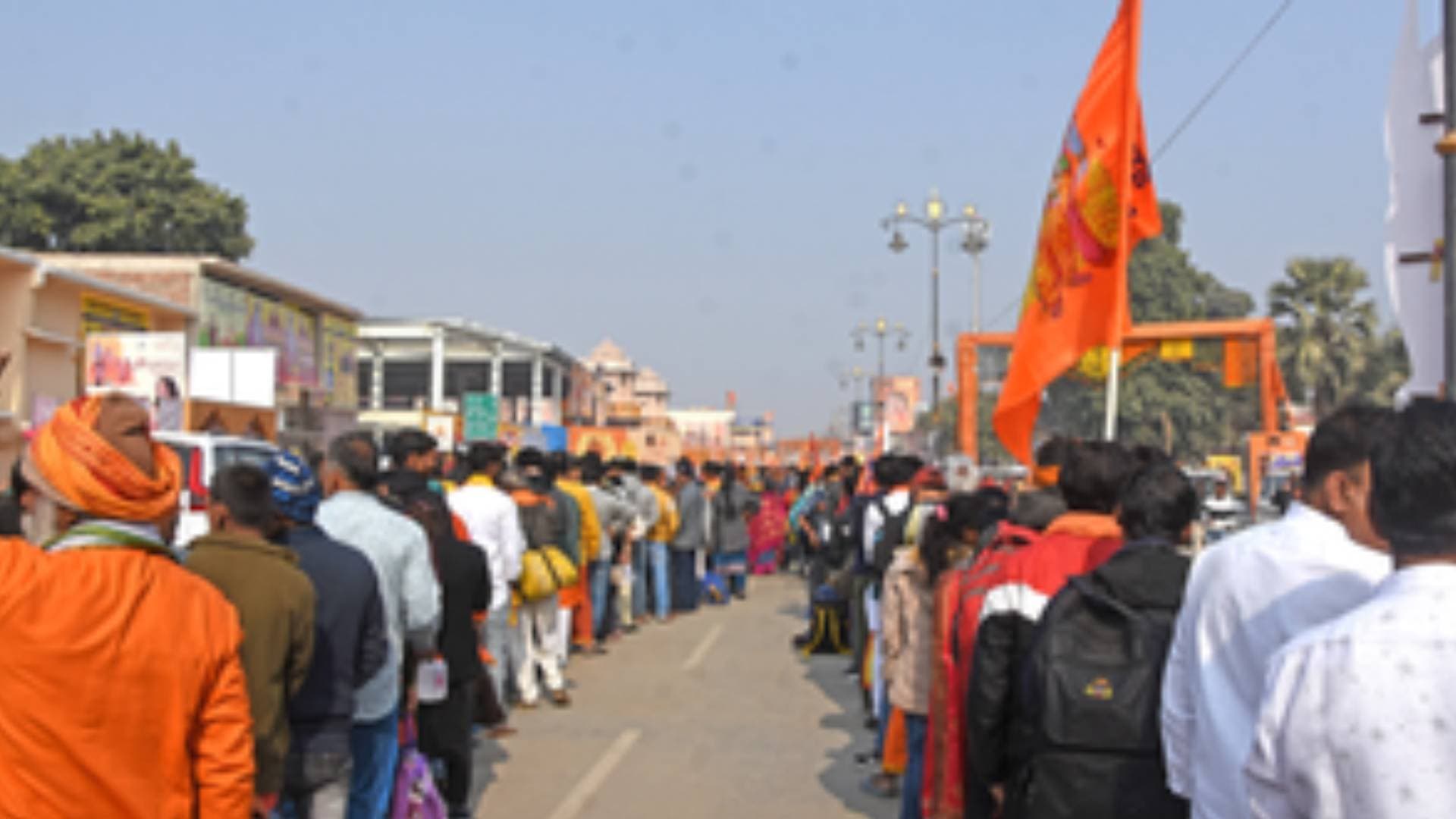 Fast Track Line For Devotees Without Belongings In Ayodhya