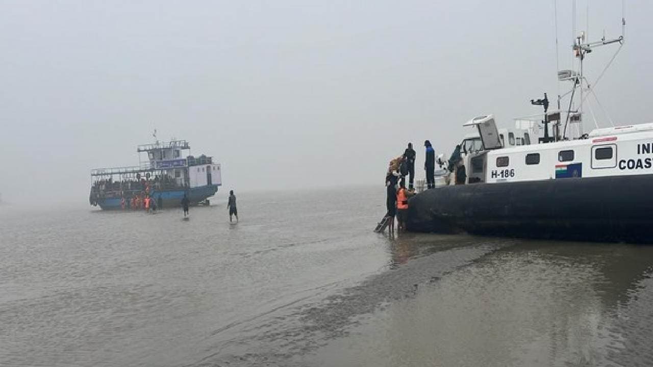 Gangasagar Mela: Indian Coast Guard Rescues 140 Pilgrims As Ferry Boat With 400 Runs A Ground