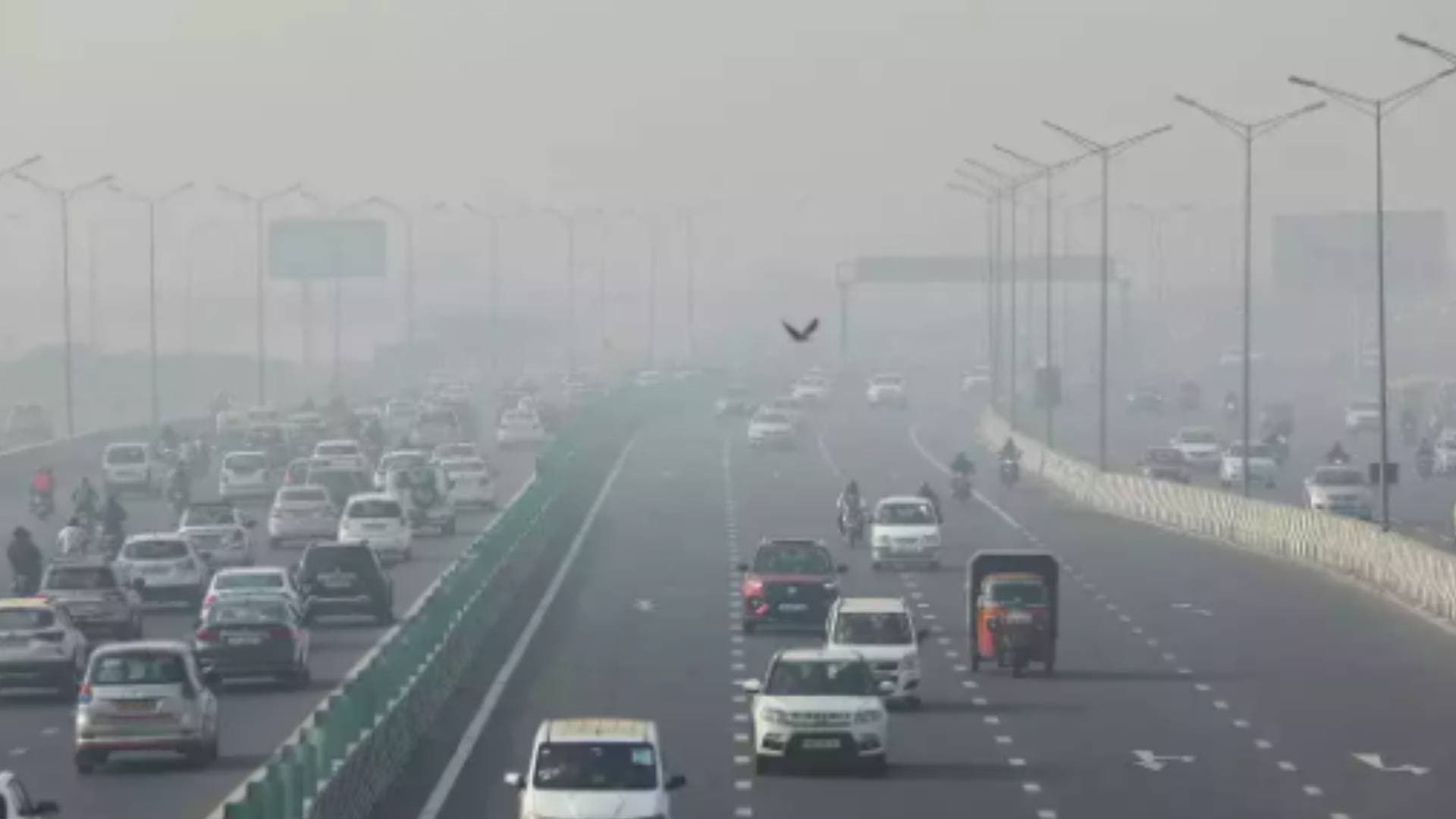 Delhi's 'Very Poor' Air Quality Persists With AQI At 398 On Sunday Morning