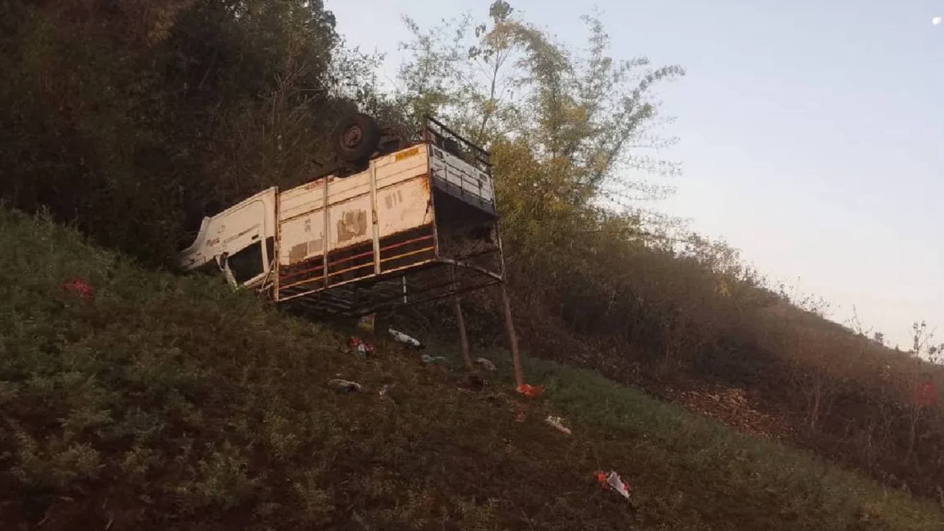 14 Killed, 20 injured As Pick-Up Vehicle Overturns In MP's Dindori