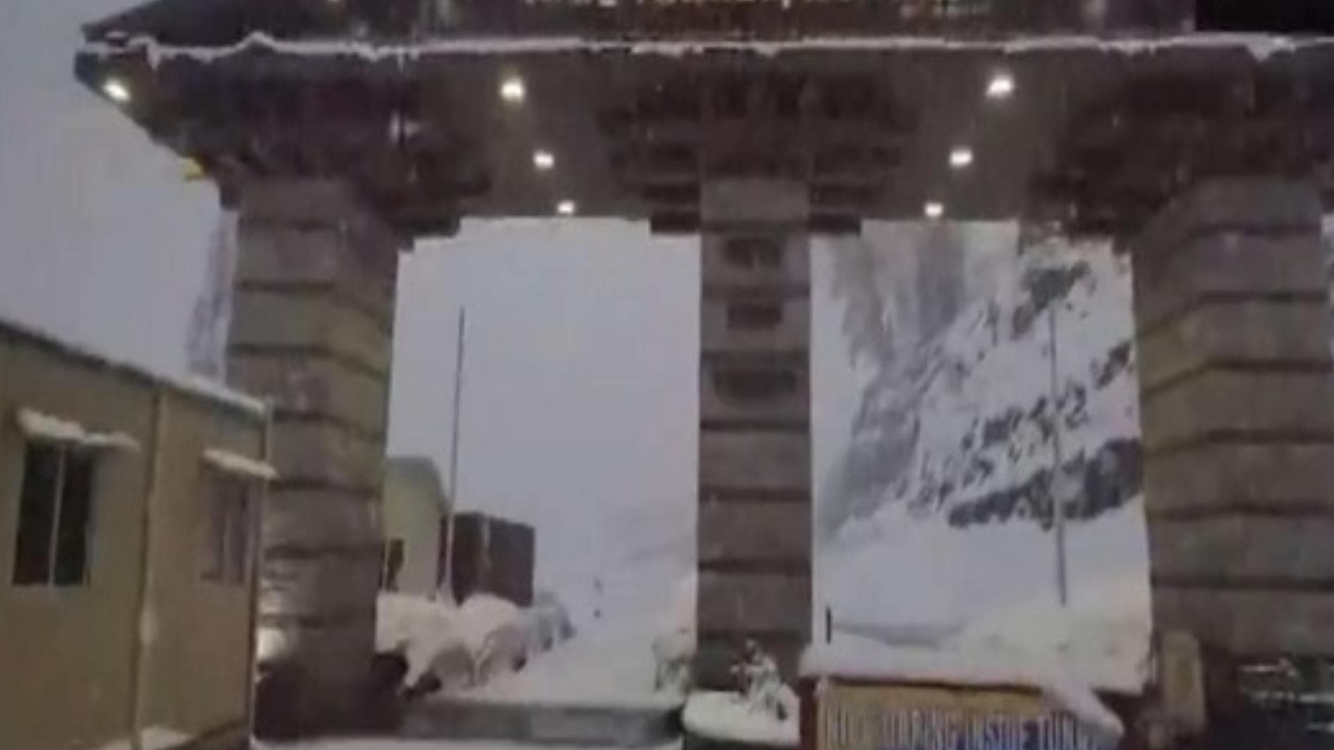 Himachal Pradesh: Atal Tunnel In Rohtang Pass Receives Fresh Snowfall