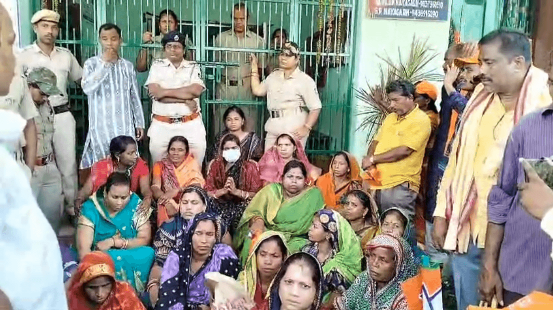 Nayagarh: BJP Gheraoes Odagaon PS, Demands Justice For Rape Victim