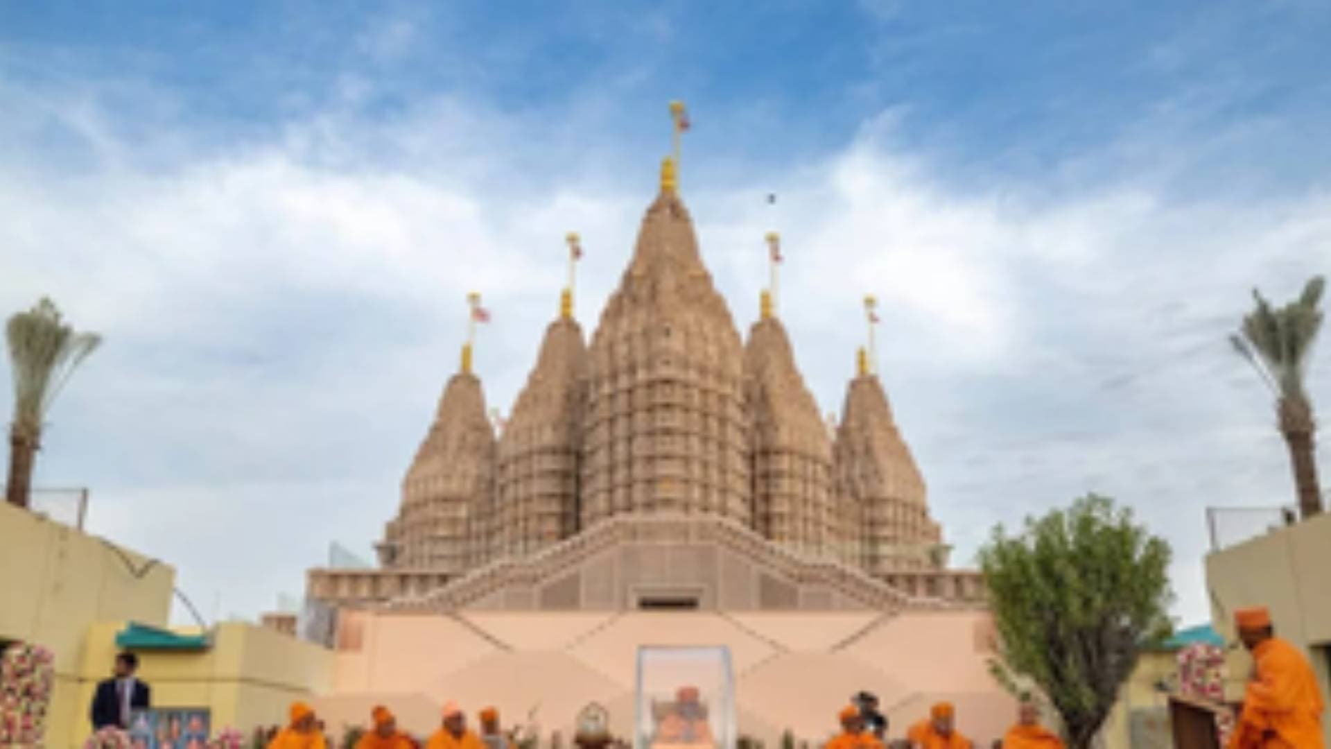 Thousands of devotees take part in 'Palkhi Yatra' at BAPS UAE temple