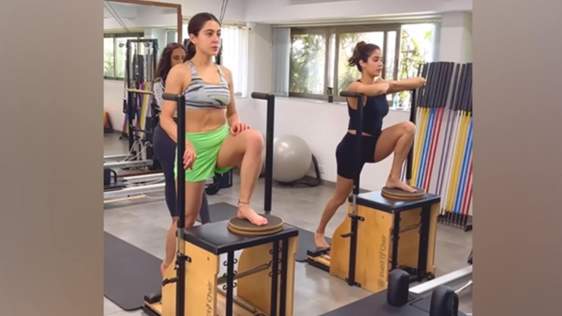 Sara Ali Khan, Janhvi Kapoor Sweat It Out In Gym Together