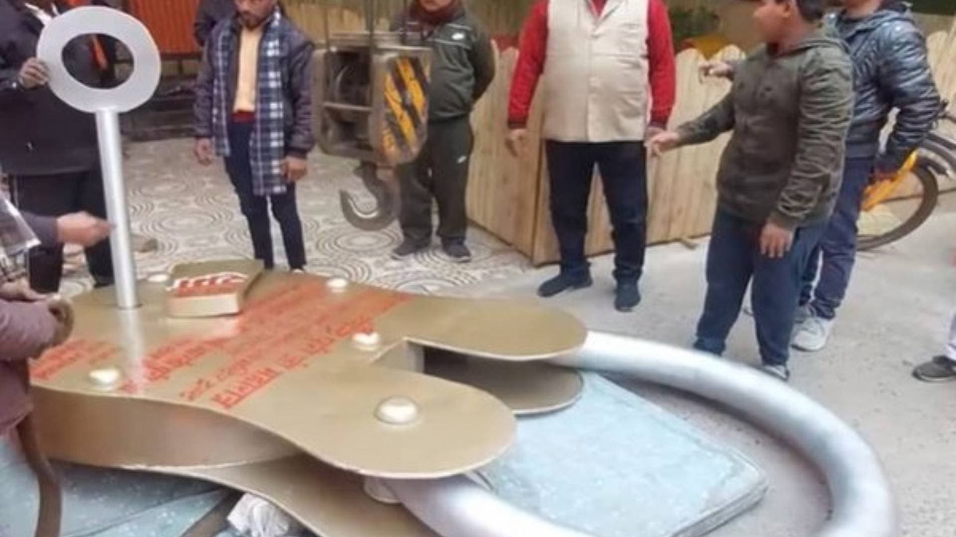 Uttar Pradesh: 400 kg Lock From Aligarh Sent To Ayodhya Ram Mandir