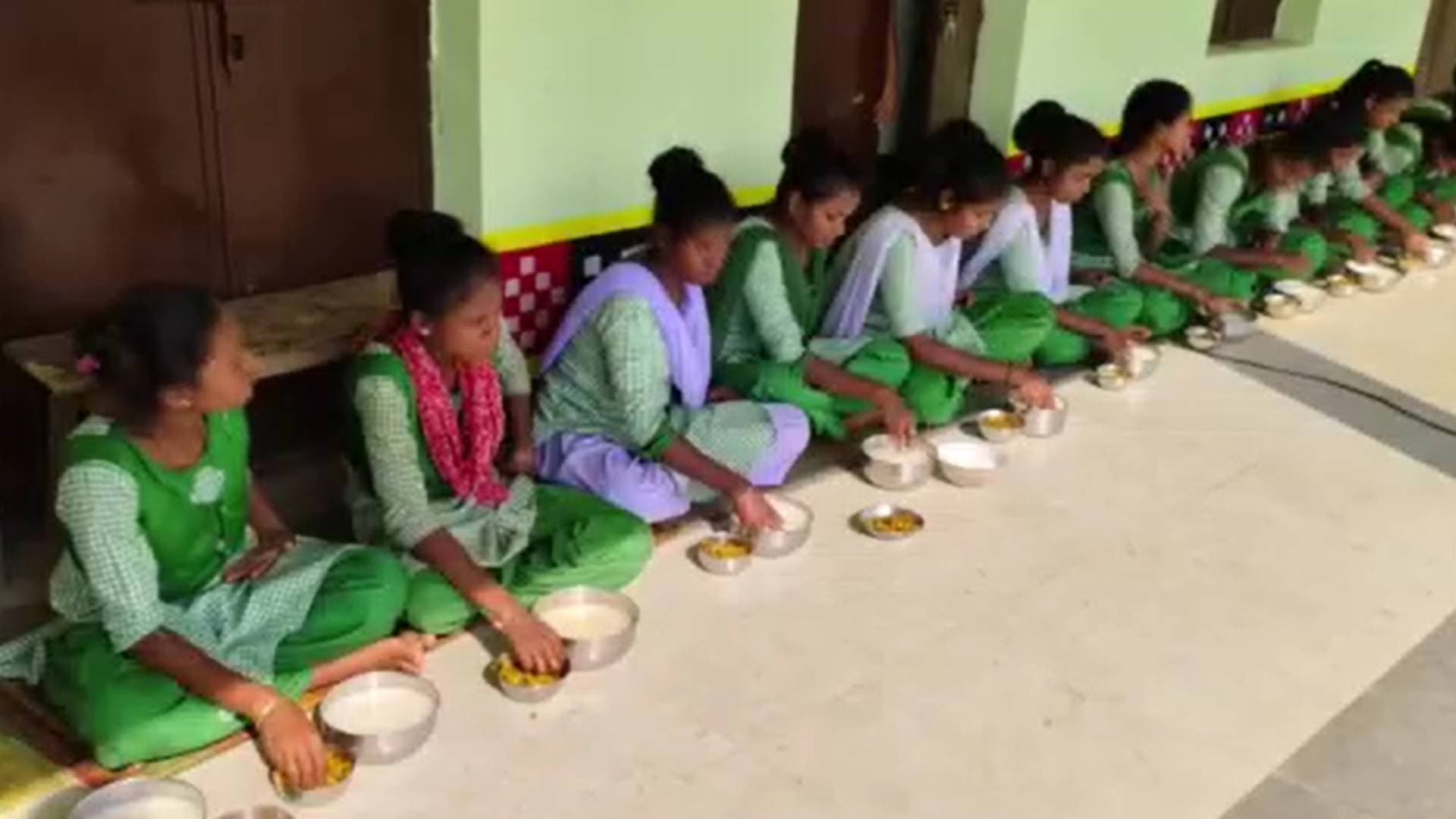 Balasore: 5T School Students Served 'Pakhala' In Mid-Day Meal