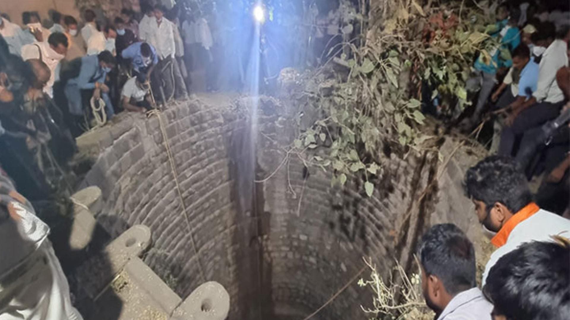 Five Die After Entering Abandoned Well To Rescue Cat In Maharashtra's Ahmednagar