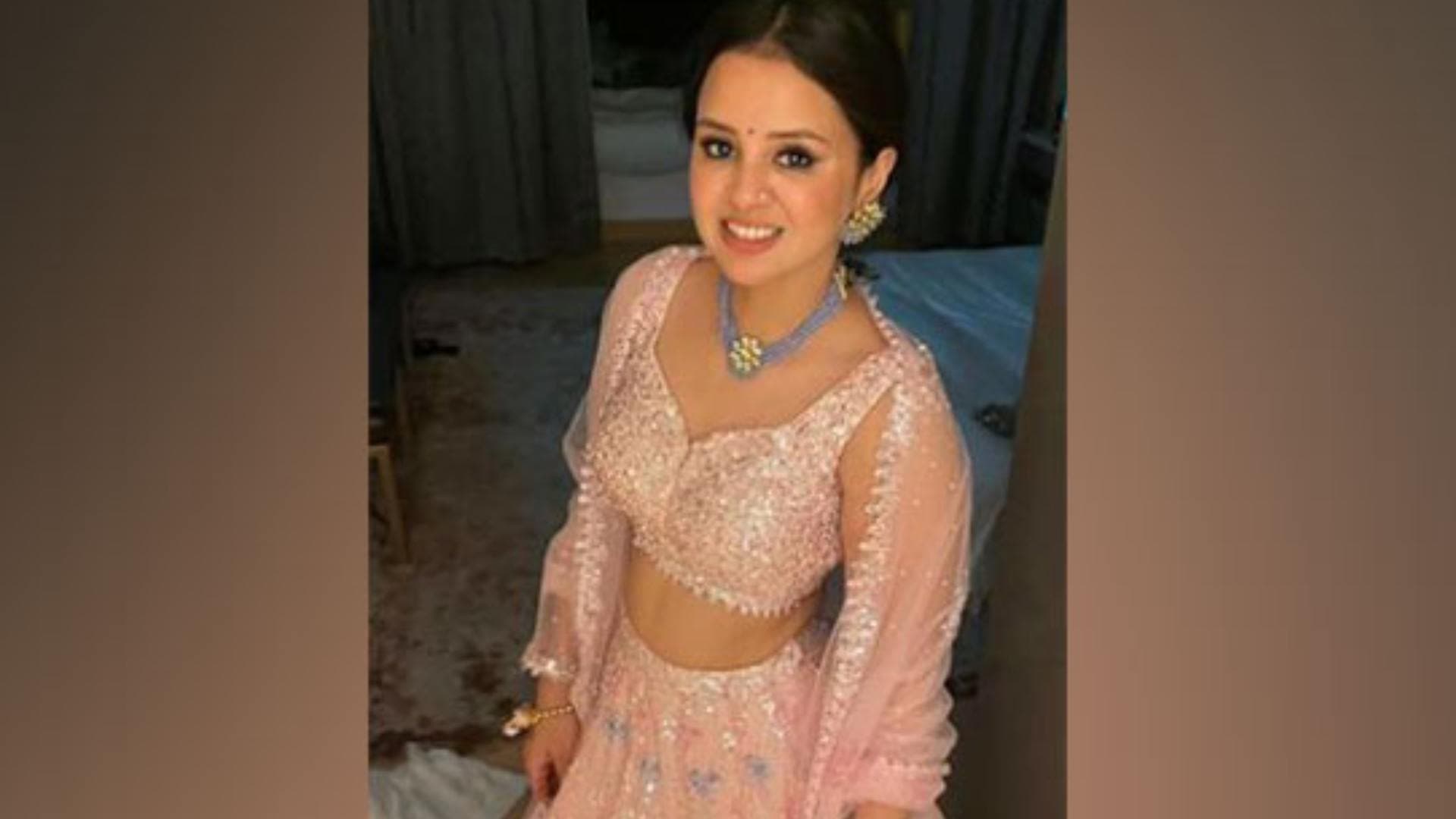 "Please finish fast, baby is on the way...": Sakshi Dhoni's post during CSK vs SRH match goes viral