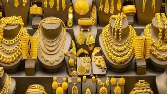 Gold Hits Rs1.78 Lakh, Silver Surges Past Rs4 Lakh in India