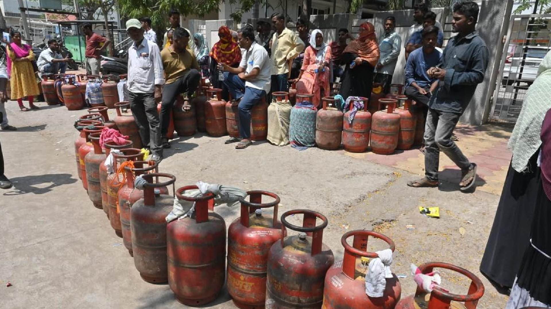 Breaking News: Coal Ban May Ease, Induction Cookers Demand Soars as Odisha Battles Gas Shortage