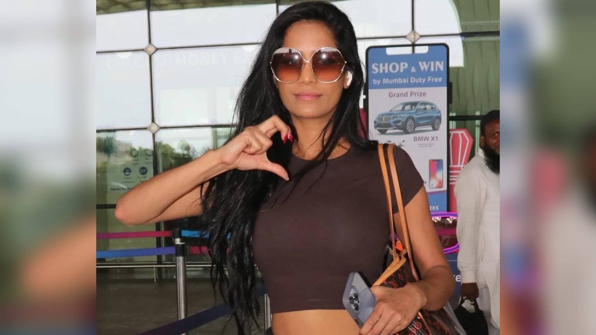 Mystery Shrouds Reports Of Poonam Pandey's Death From Cervical Cancer