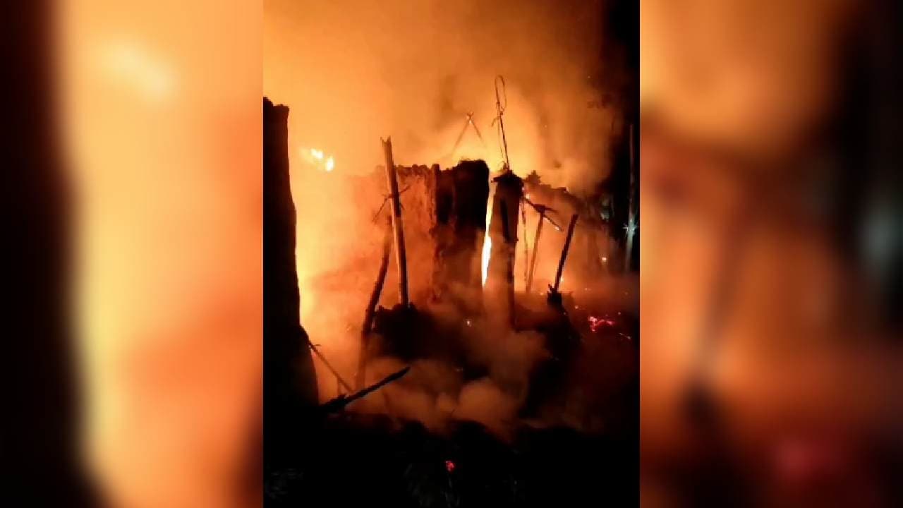 4 Houses Reduced To Ashes In Fire Mishap In Kendrapara Village