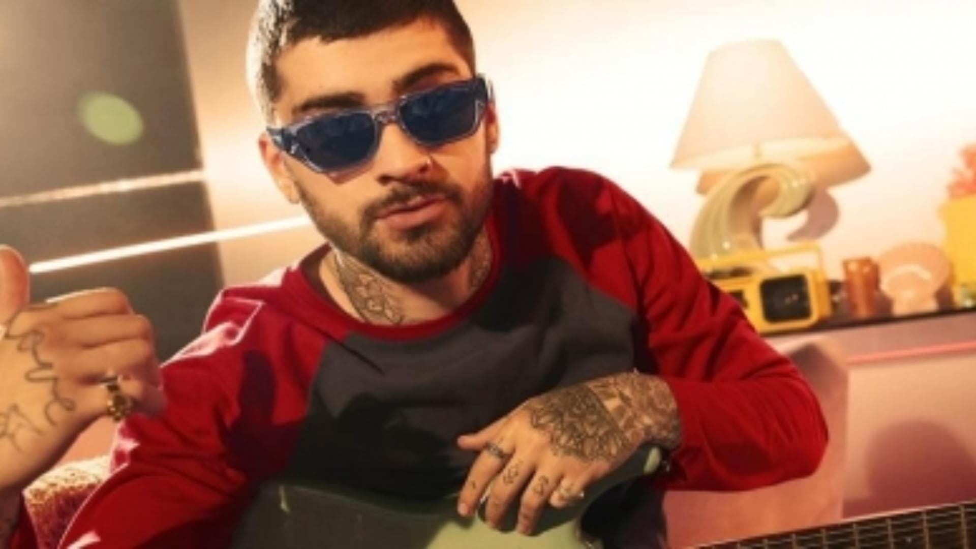 Zayn Malik Accused Of Asking For Threesome '40 Times'