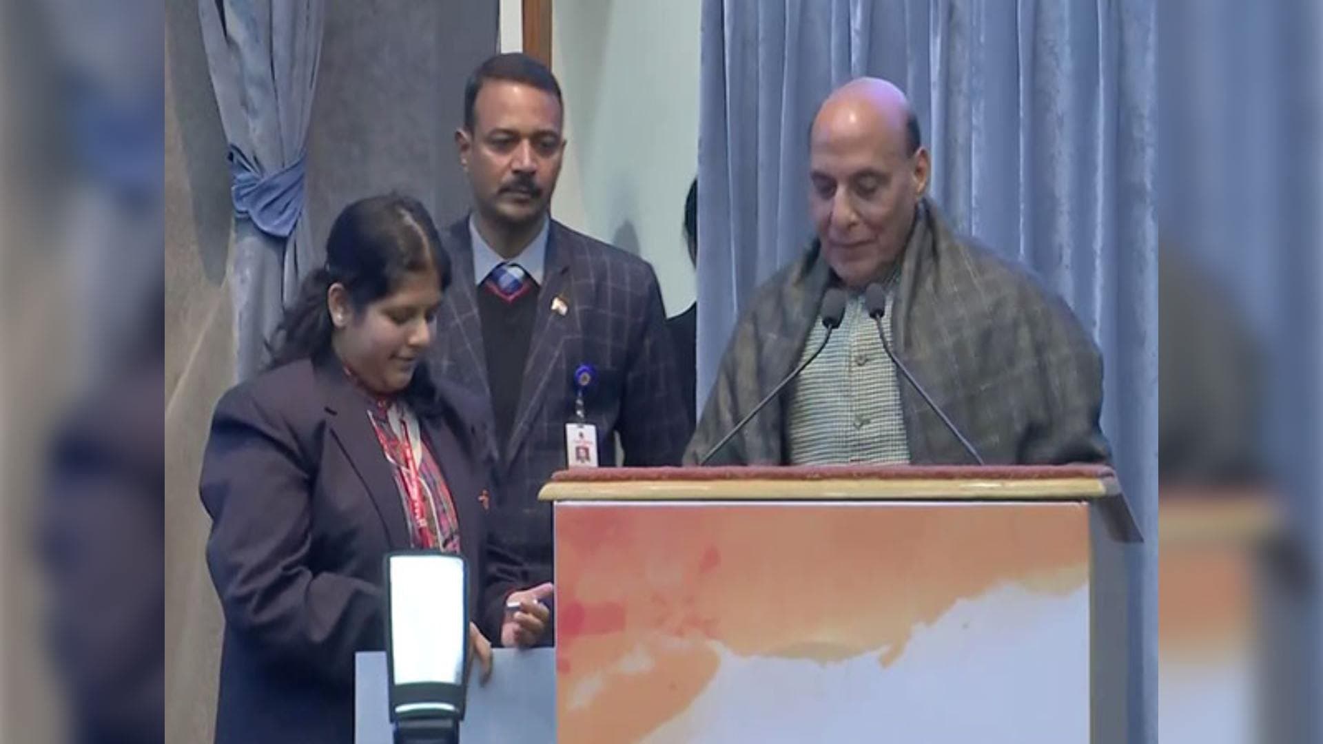 Veer Gatha 3.0: Odia Girl Delivers Speech On Behalf Of Rajnath Singh, Gets Standing Ovation