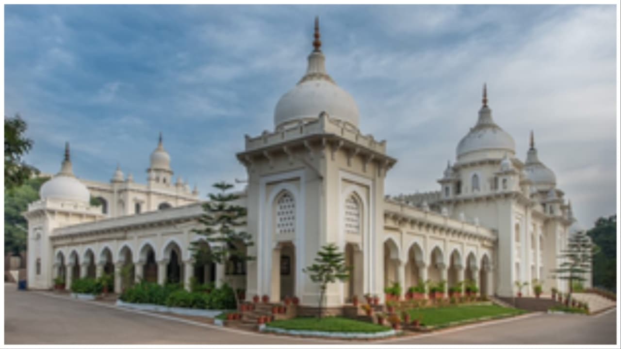 Ajay Banga, Satya Nadella's Old School Sets Fund-raising Goals In Centenary Year