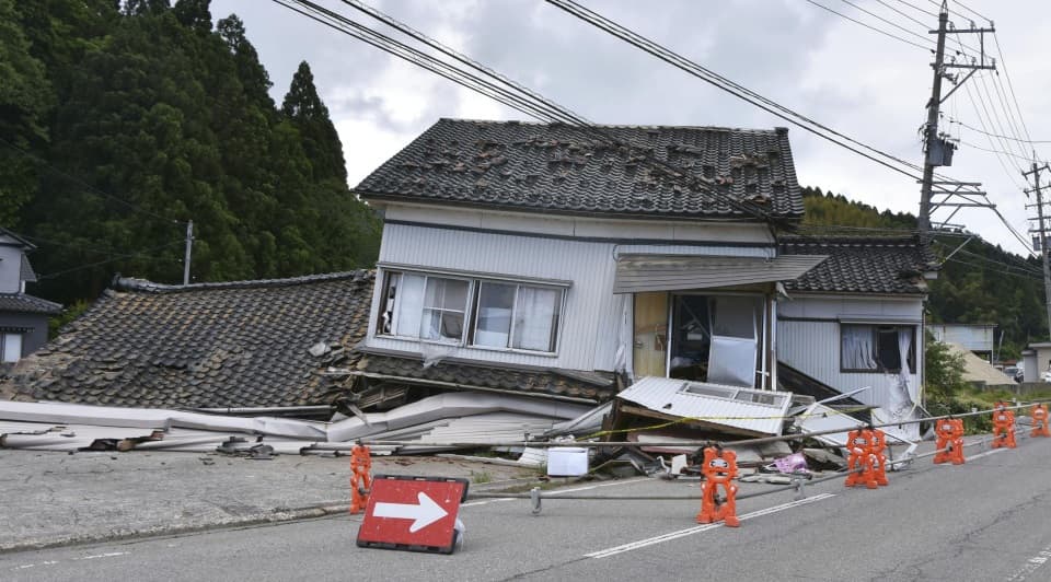 Earthquake of magnitude 6 rocks Japan