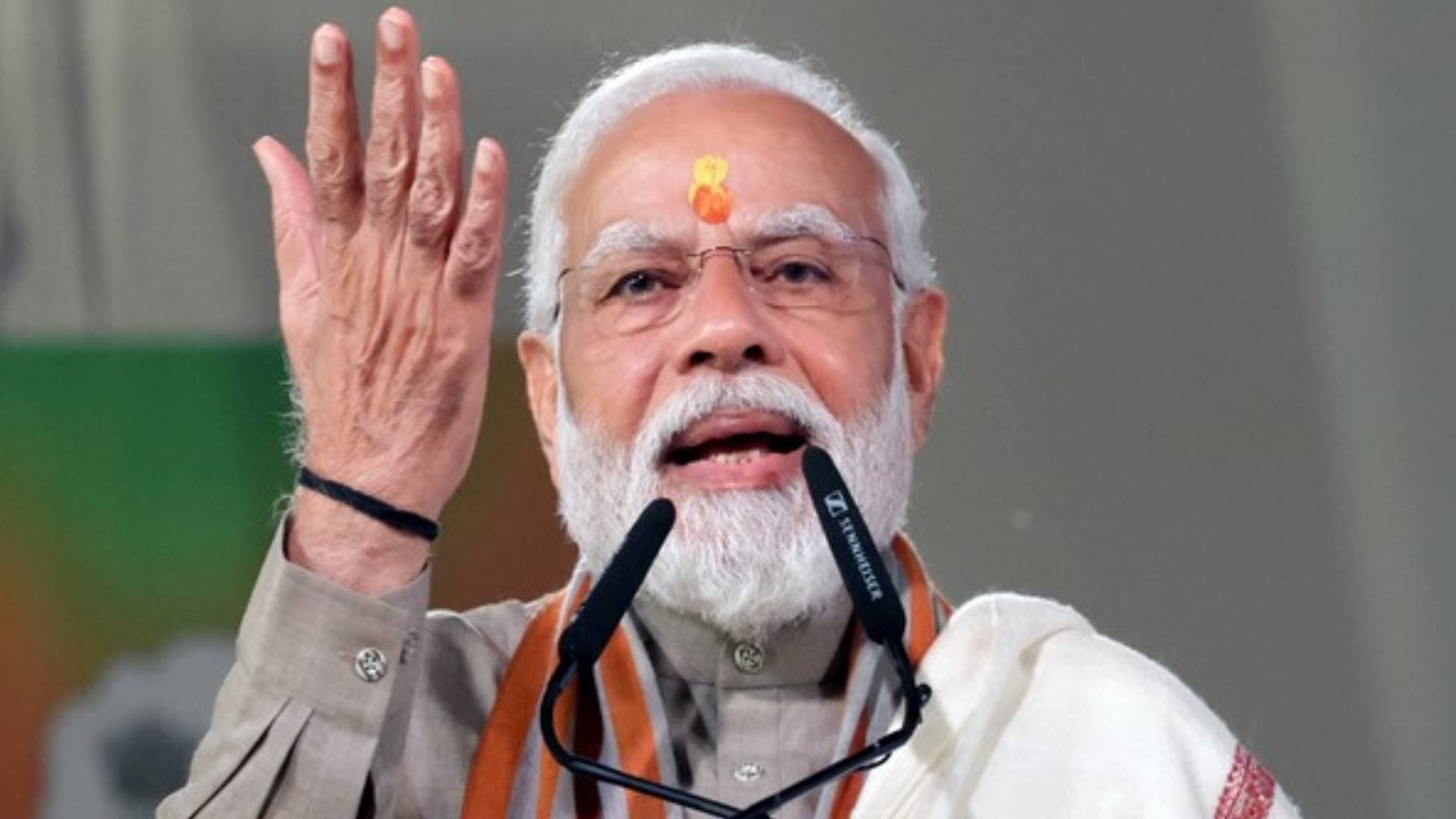 PM Modi Wishes 'Enthusiasm' For Everyone On Dev Deepawali