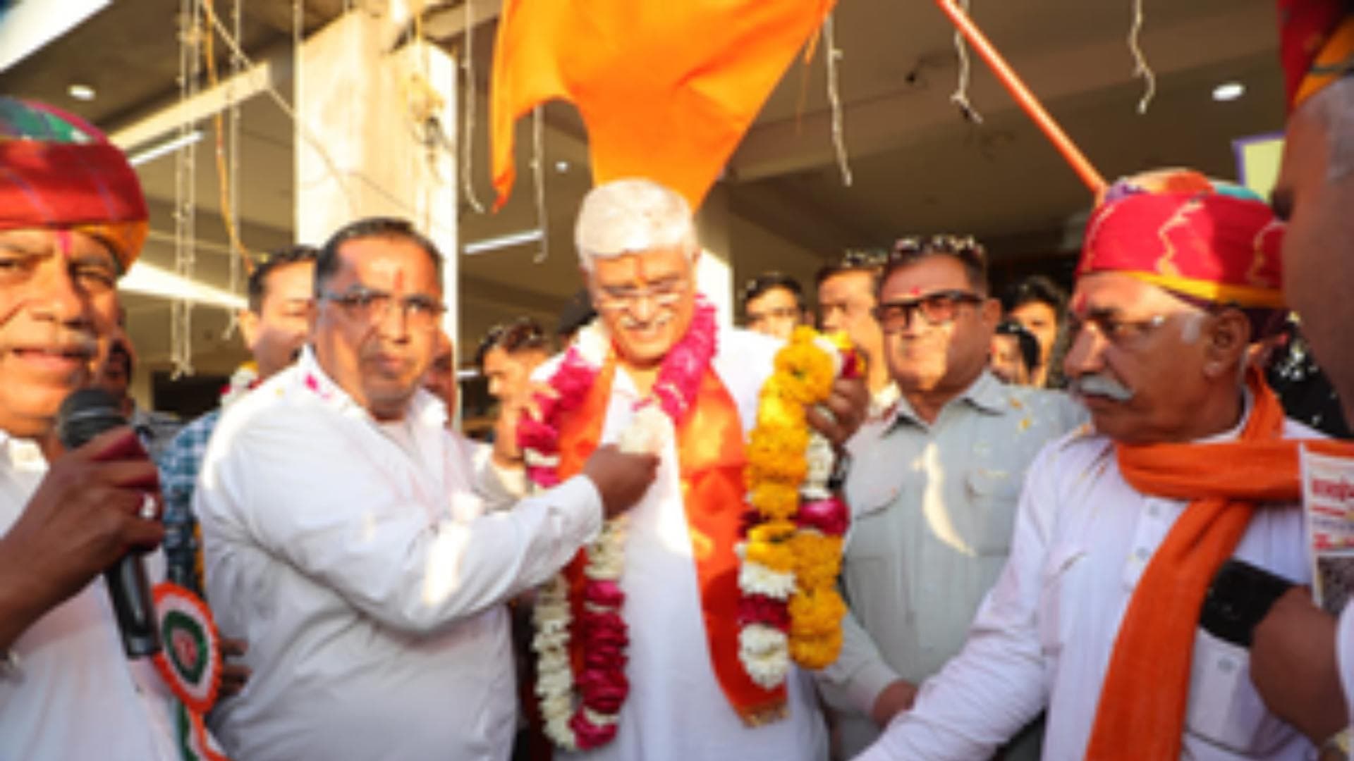 Union Minister Plays ‘Phoolon Ki Holi’ In Jodhpur