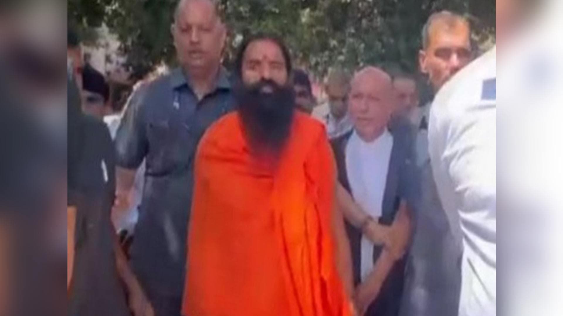 SC Gives Baba Ramdev, Balkrishna Last Chance To File New Affidavits Within One Week