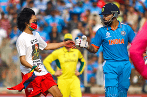 Men's ODI WC: India-Australia Final Interrupted By Pitch Invader