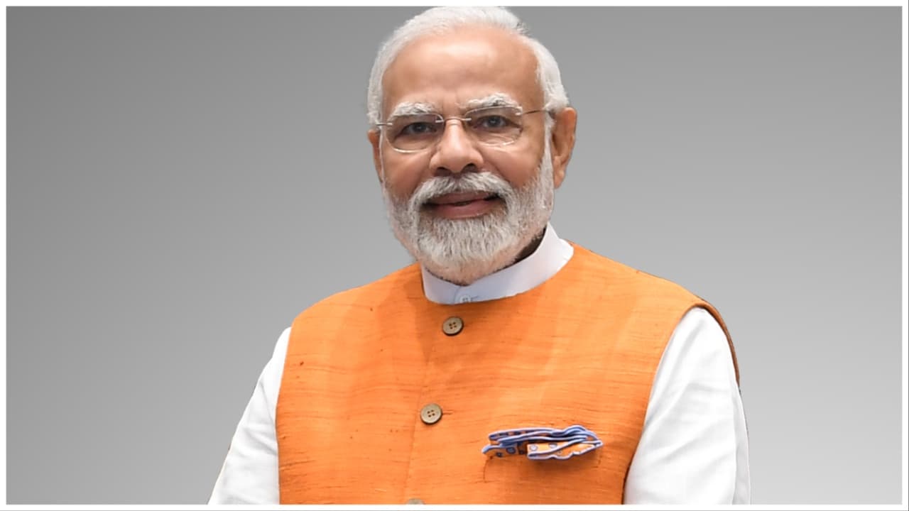 PM Modi Pays Tributes To Nehru On His Birth Anniversary