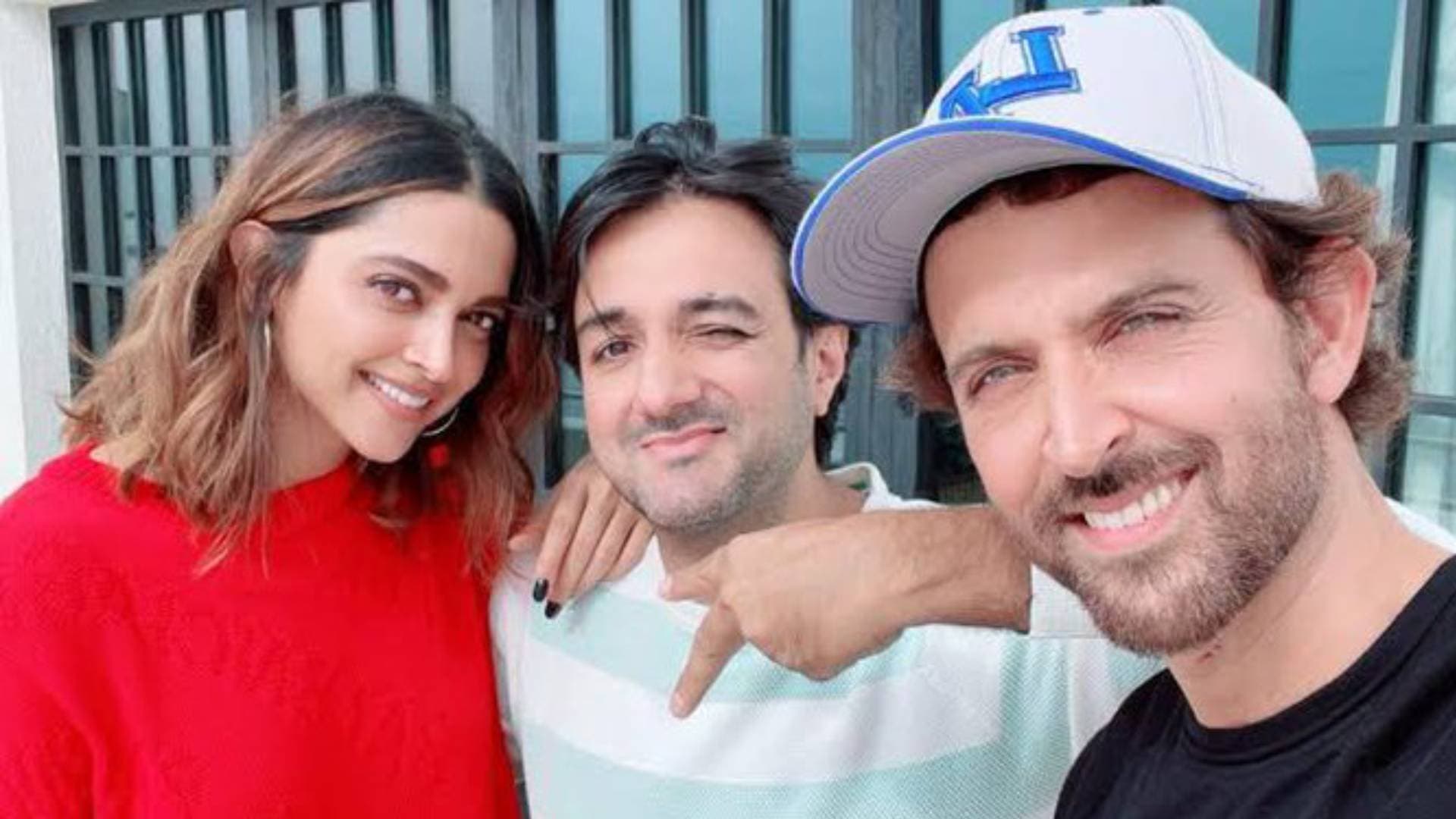 Hrithik Roshan, Deepika Padukone Wrap Up Shooting For 'Fighter'