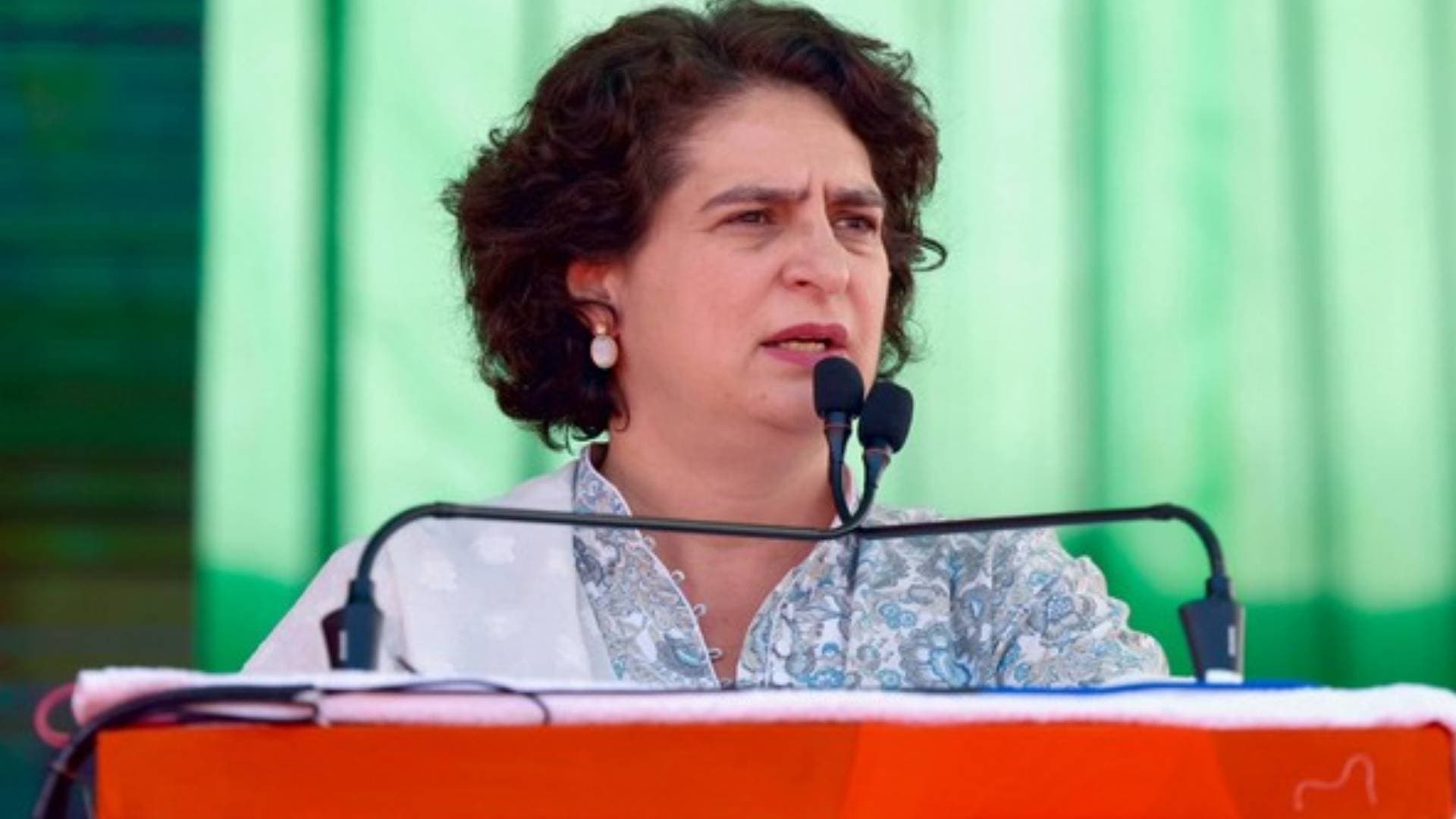 EC Notice To Priyanka Gandhi Over "False Statement" Against Pm Modi In Madhya Pradesh